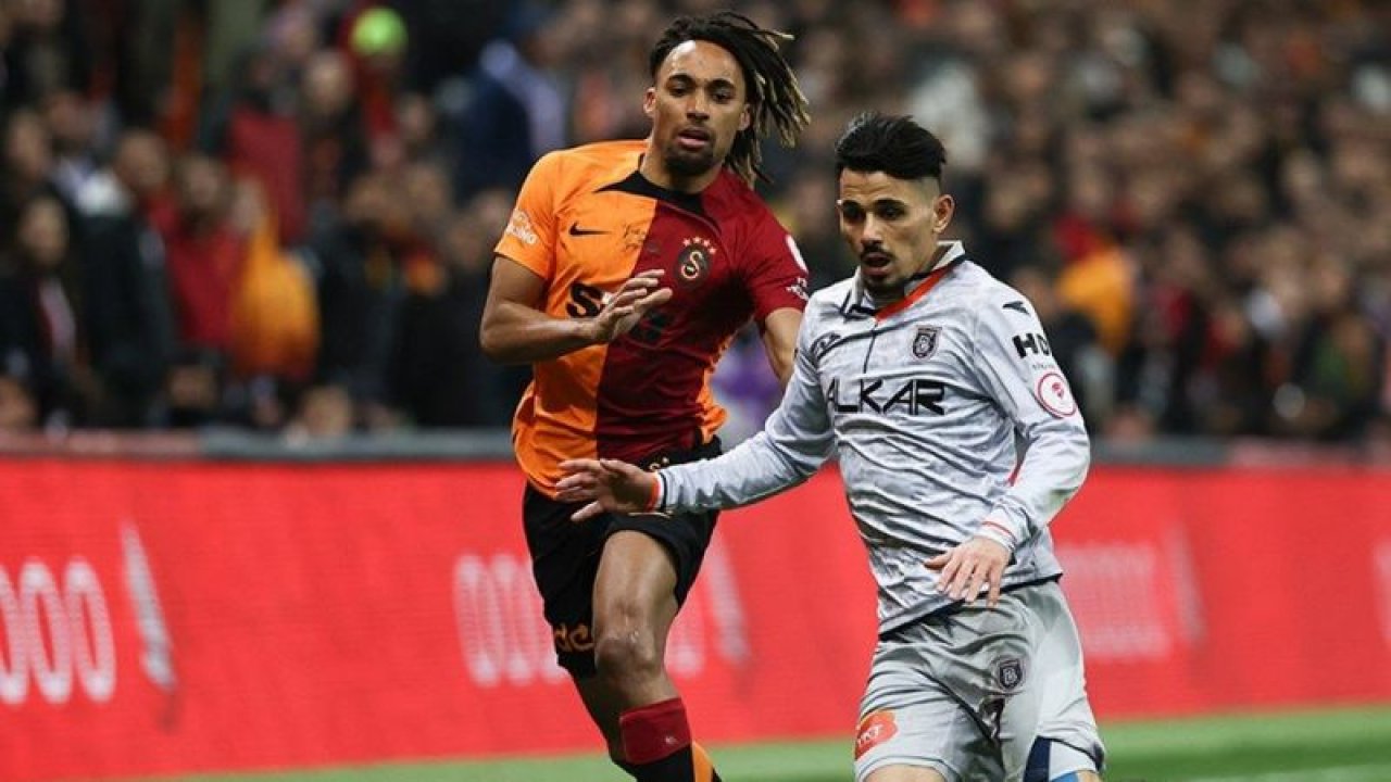 Galatasaray- Başakşehir Maçında Hakeme Tam Not! Spor Yorumcuları Değerlendirdi...