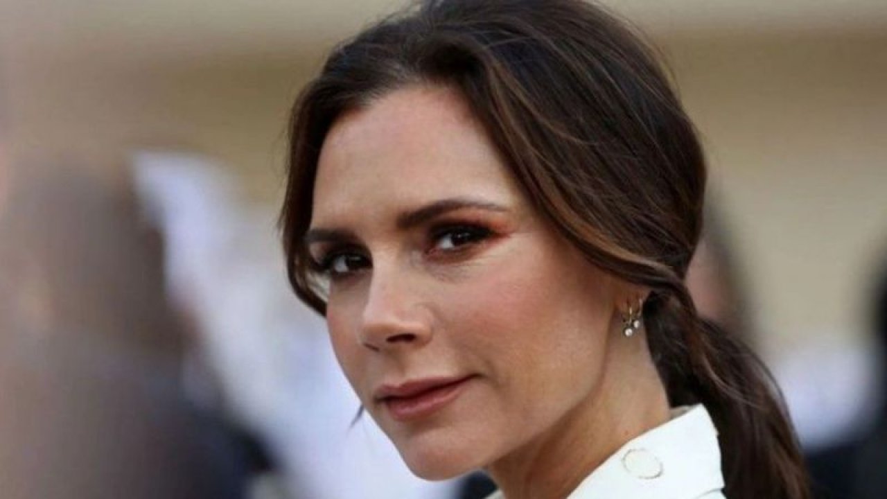 49 yaşındaki Victoria Beckham yıllara meydan okuyor! Son paylaşımı görenleri şok etti...