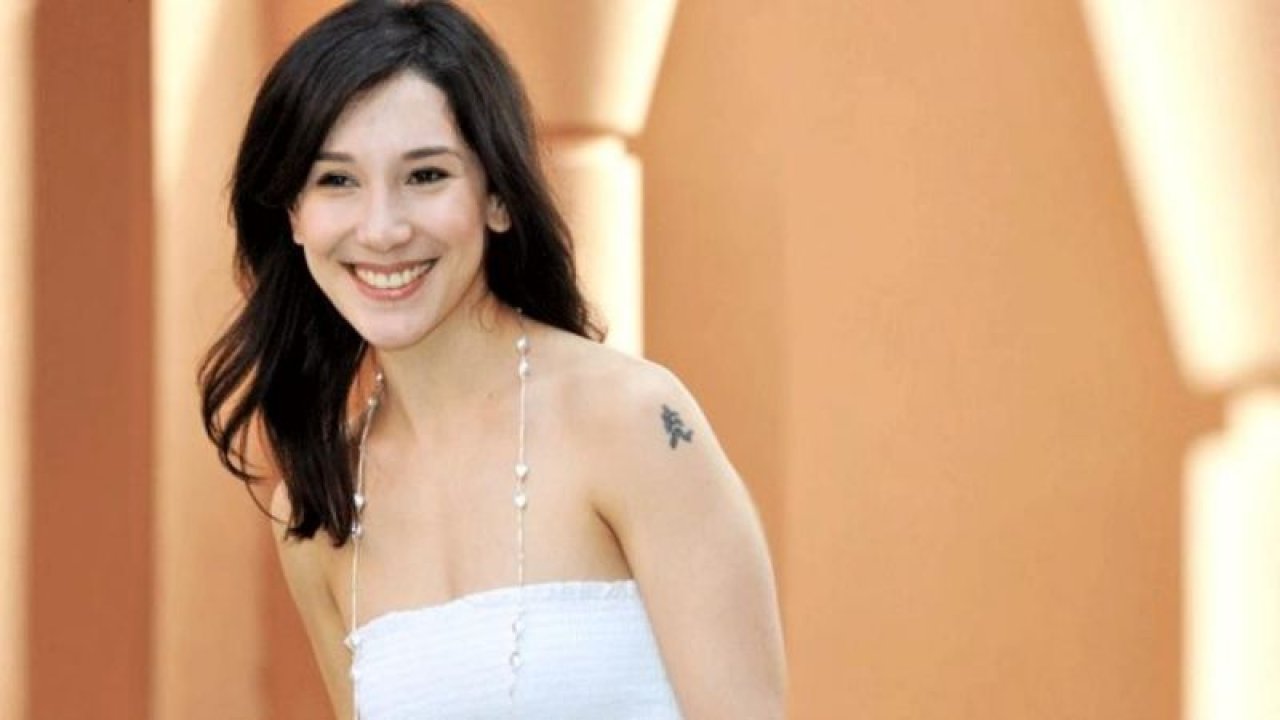 Sibel Kekilli’nin son hali nefes kesti! Yıllara meydan okuyan güzelliğiyle kendine hayran bıraktı