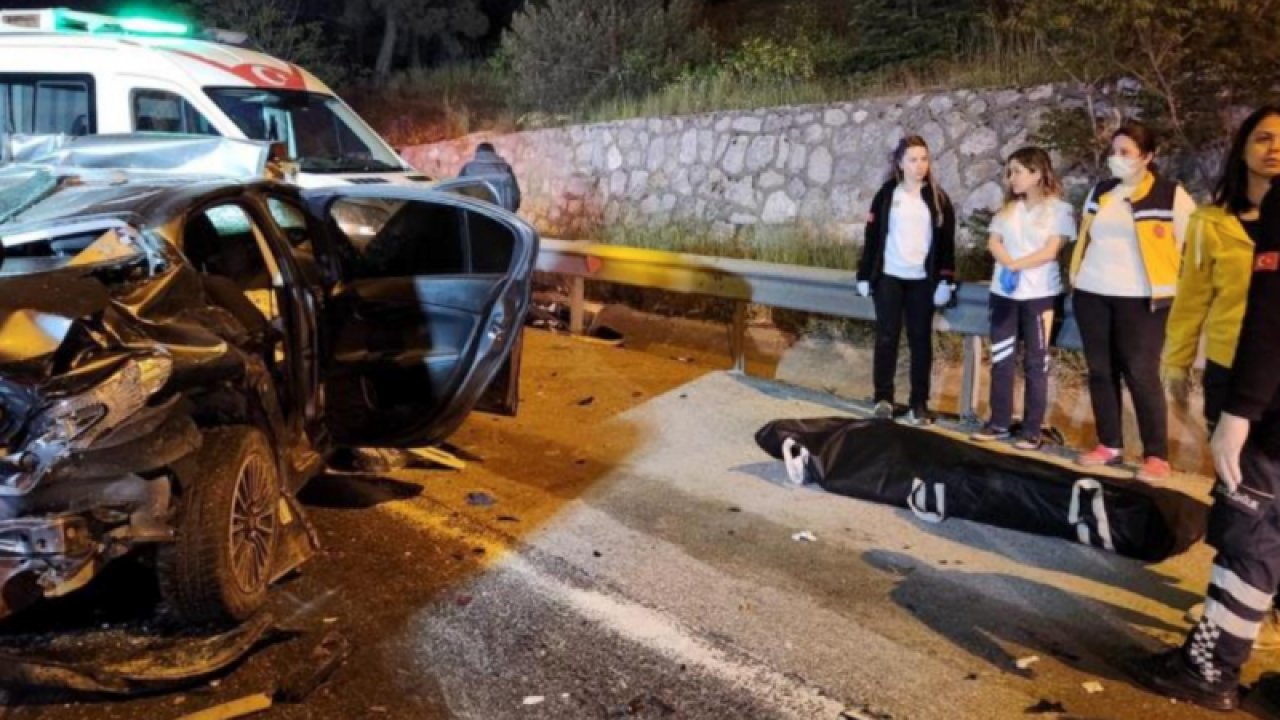 Korkunç Kaza... 13 aracın karıştığı zincirleme trafik kazası: 7 ölü, 7 yaralı