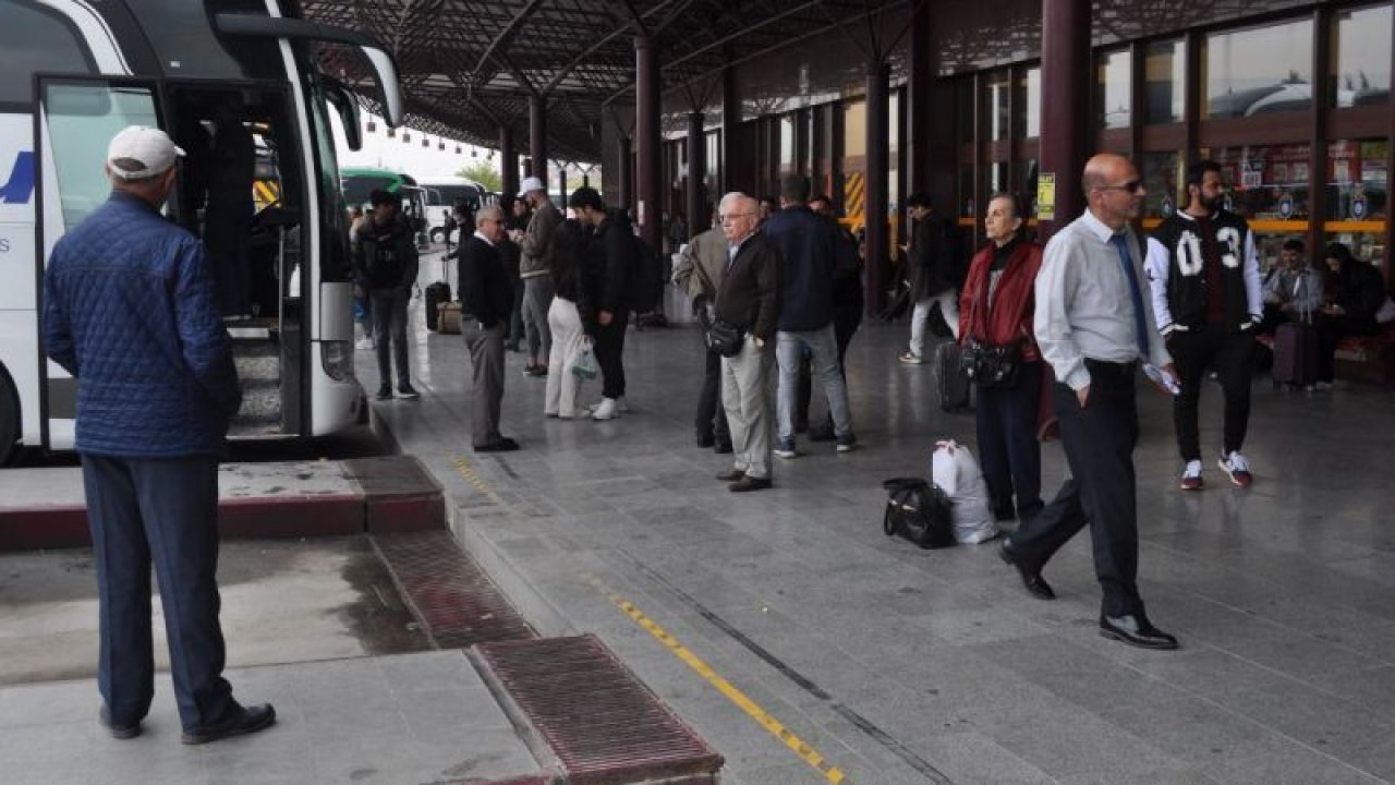 Gaziantepli depremzedeler oy kullanmak için memleketine geri dönüyor