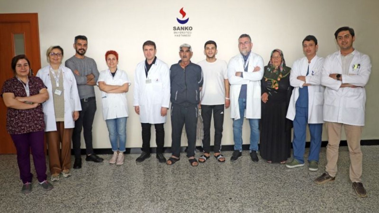 Gaziantep'te uzun yıllardır karaciğer hastası olan sekiz çocuk babası oğlunun karaciğeri ile yeniden yaşama tutundu