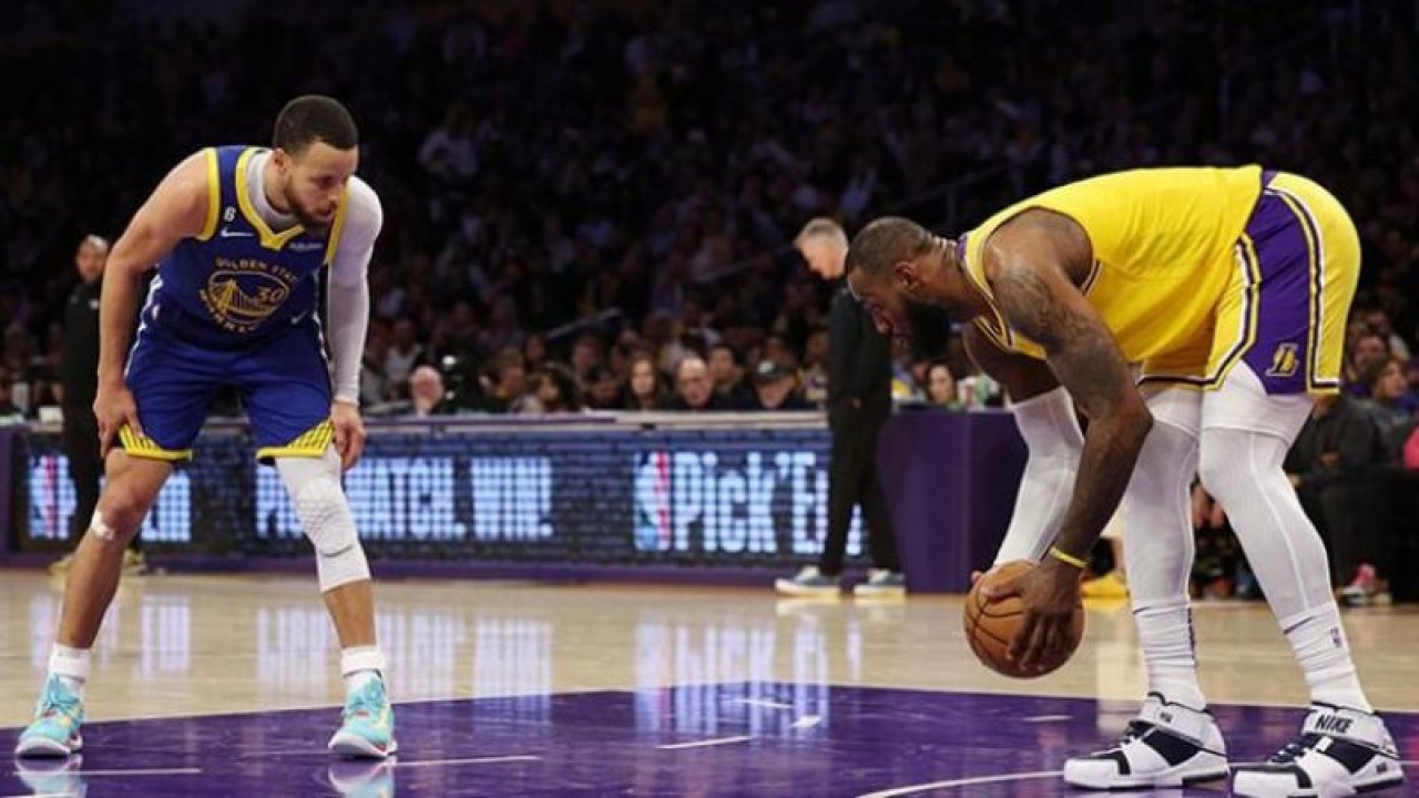 Lakers Geriden Geldi, Finale Yükseldi! Lebron Tarihe Geçti...
