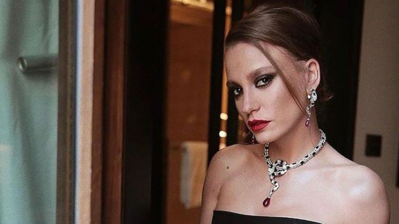 Serenay Sarıkaya’dan en lüks oy kombini! Her detayında servet yatıyor!