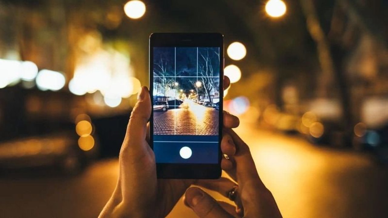 Akıllı cep telefonunda önce kamera diyenler! İşte bu yılın en iyi kamerasına sahip modeller!