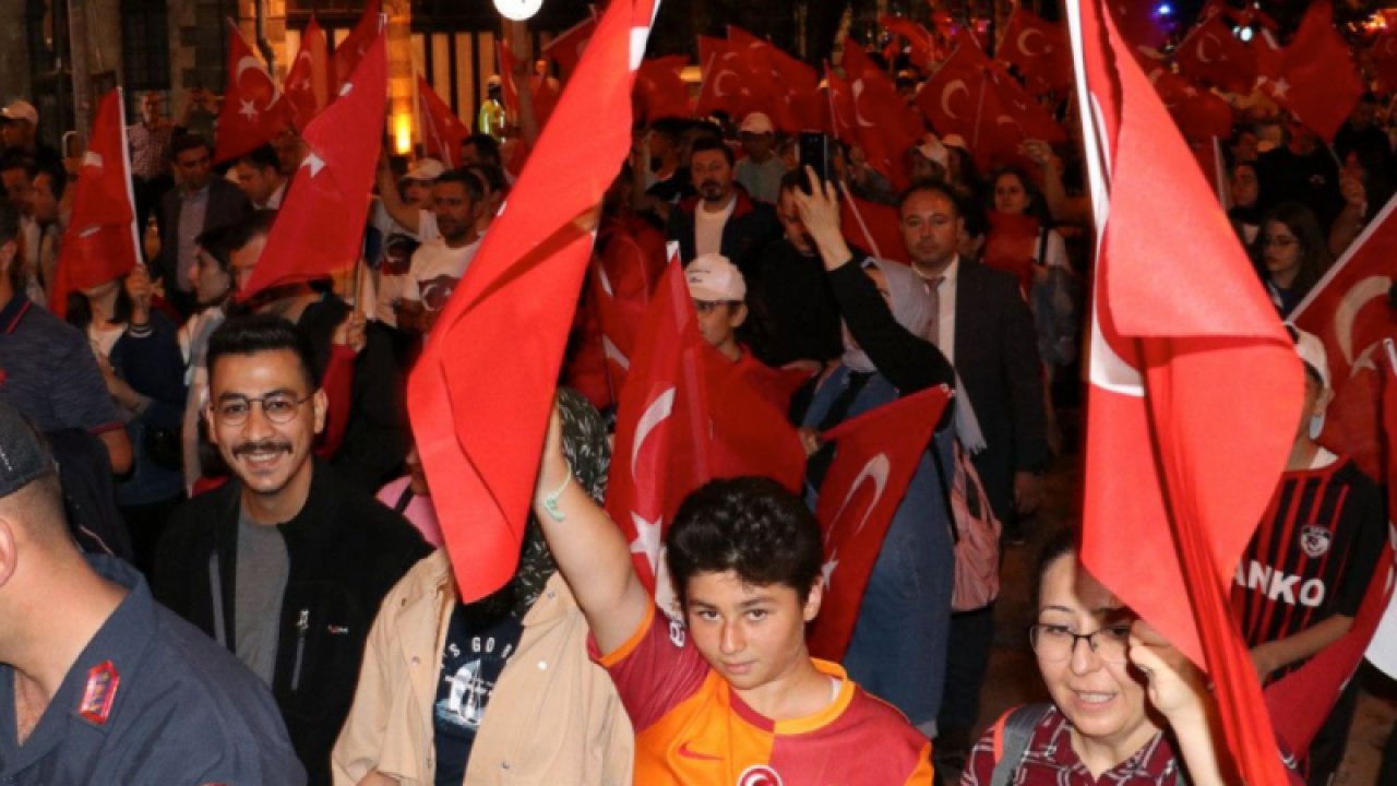Gaziantep'te fener alayı düzenlendi