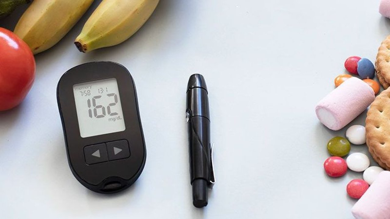 Uzman isim şeker hastaları için hayati önem taşıyan uyarıda bulundu! Kalıcı körlük riskine karşı tedbirler!