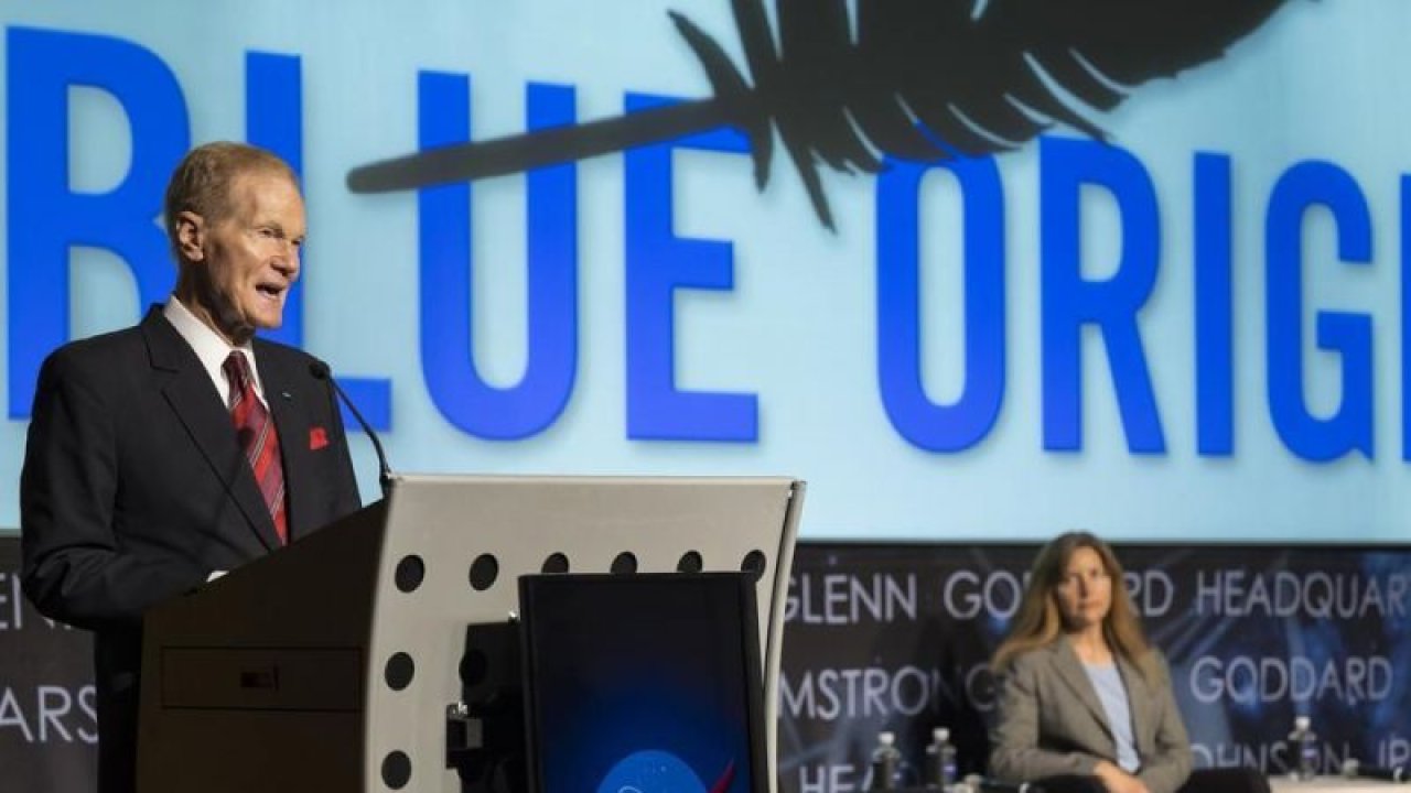Jeff Bezos'un uzay tutkusu gerçek oldu: NASA, Blue Origin'i seçti!
