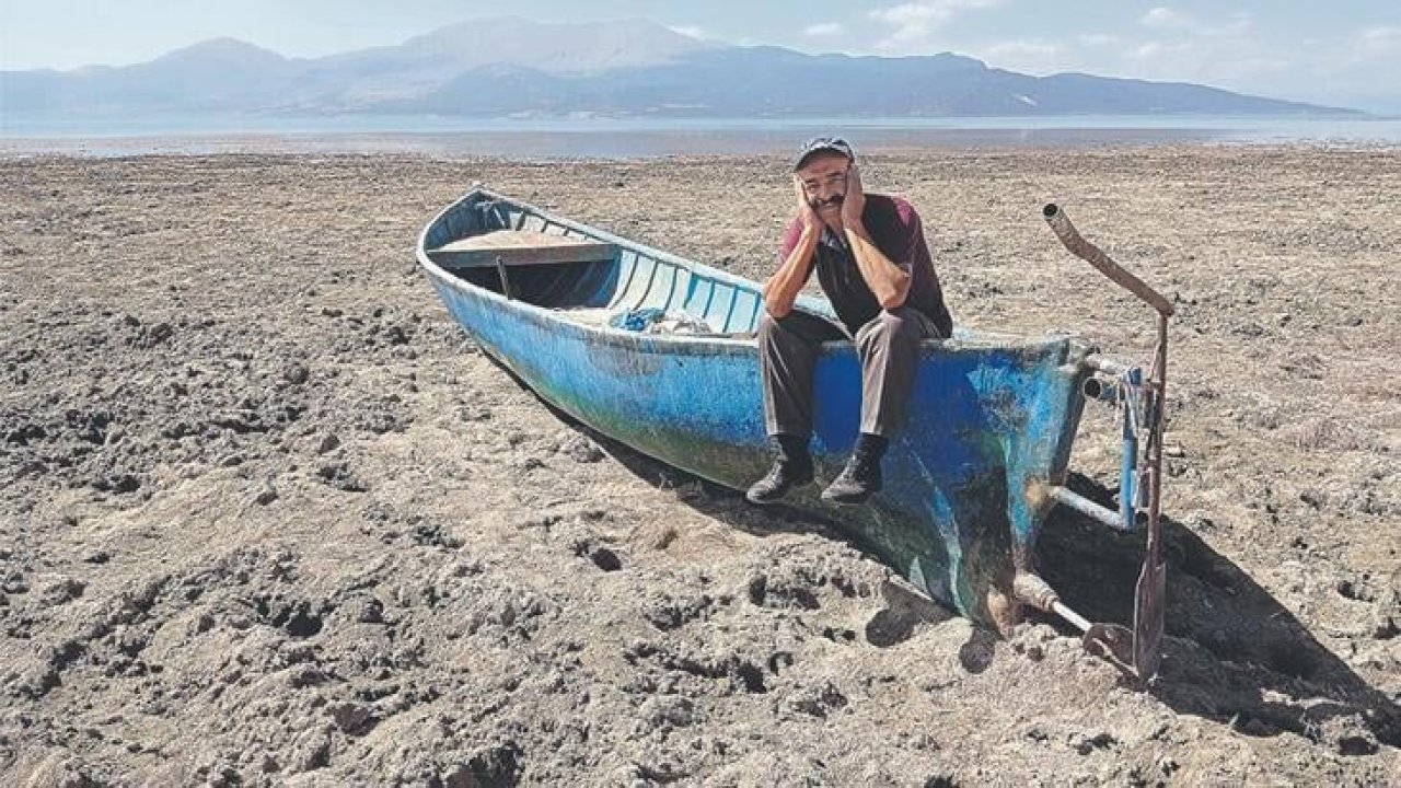 Bilim insanları uyardı: Göller küçülüyor, su kaynakları azalıyor!