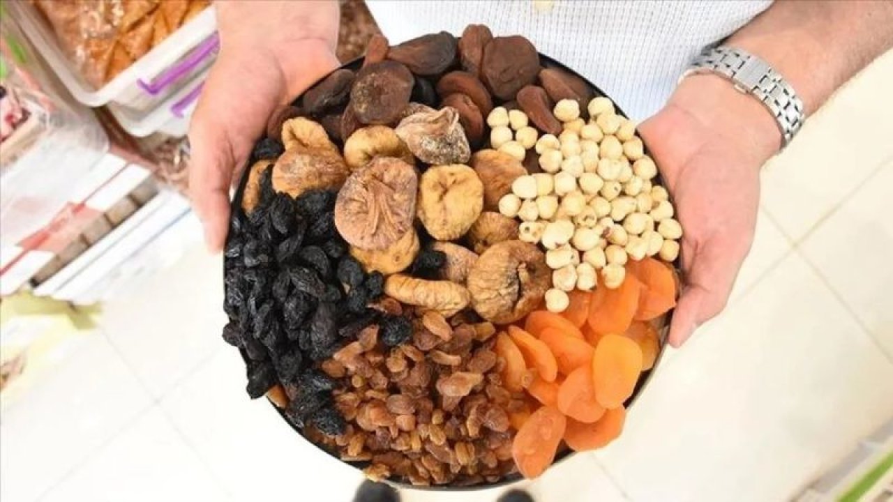 Kuru meyveler faydadan çok zarar getirebilir! Kuru meyve tüketiminde göz önünde bulundurulması gerekenler!