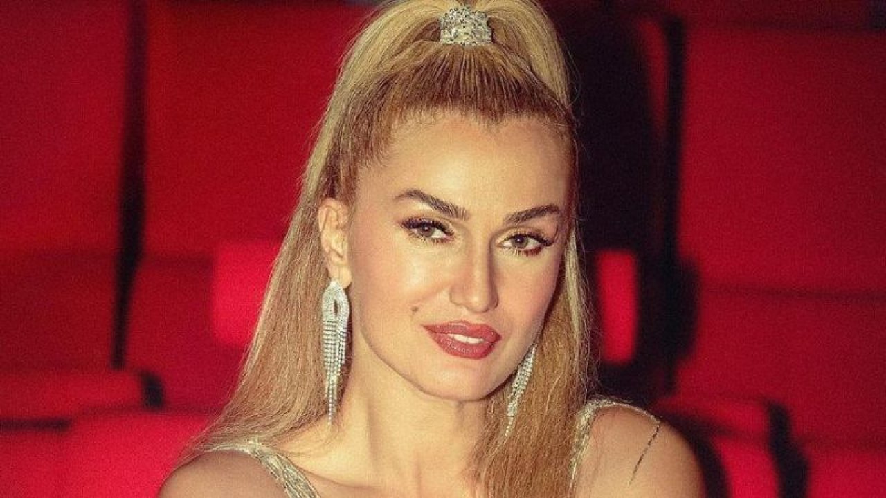 Tuğba Özay'ı gözyaşlarına boğan açılış...
