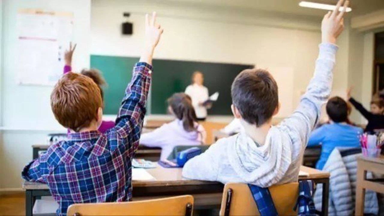 Yaz tatili ne zaman, kısalacak mı? 2023 okullar ne zaman kapanacak, karneler ne zaman alınacak? Öğrenciler, veliler dikkat!