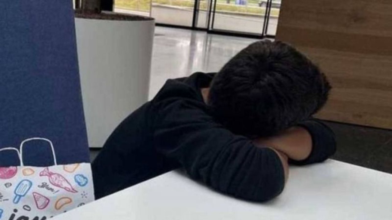 5 yaşındaki depremzede Türk çocuk Hollanda’da tek başına bulundu!