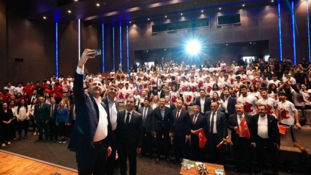 Ay-Yıldızlı coşku zirveye ulaştı