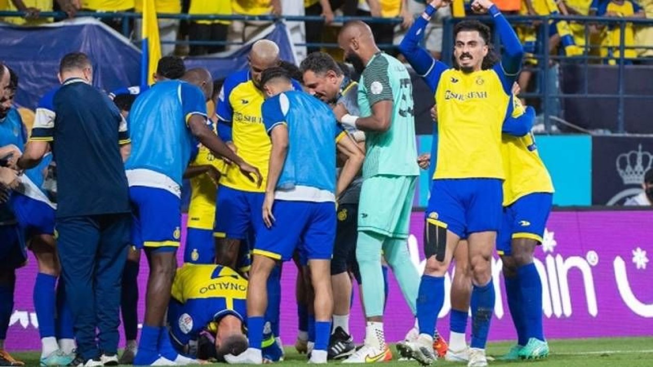 Cristiano Ronaldo gol sonrası yaptığı hareketle gönülleri fethetti: Rakip taraftar bile alkışladı!