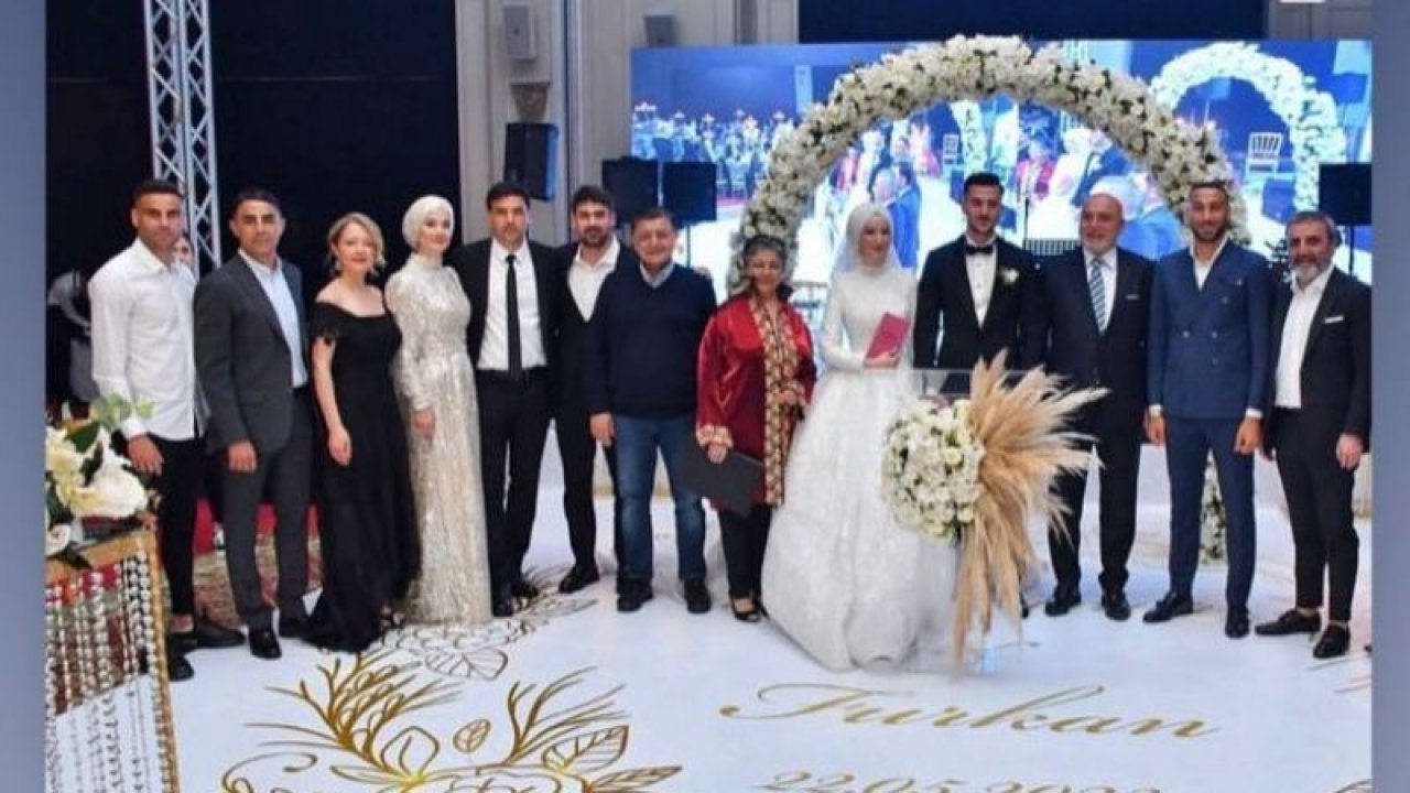 Futbol Camiasi bu düğünde doyasıya eğlendi