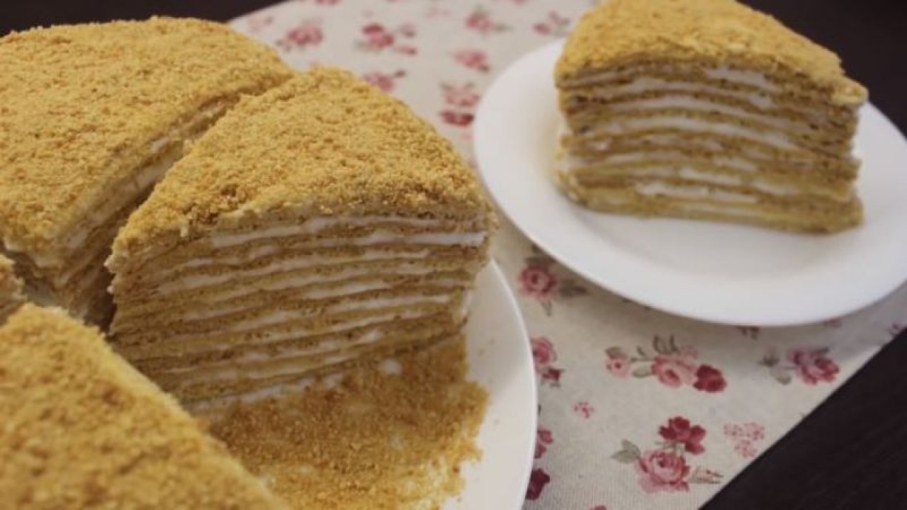 Bu lezzete asla hayır diyemeyeceksiniz! Medovik pasta tarifi...
