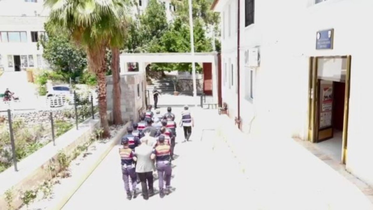 Gaziantep'te sahte senet çetesine darbe! Eş zamanlı operasyonda 5 gözaltı
