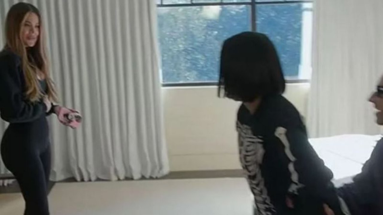 Kardashian 'Yok artık' dedirtti! Cinsel ilişkiye girmek için kardeşinden izin istedi...