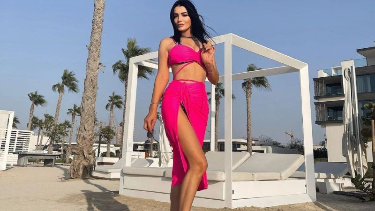 Aleyna Tilki’nin annesi Havva Öztel ayağının tozu ile Amerika’dan yeni bir paylaşım yaptı, takipçilerinin yüreğini hoplattı! Ateş eden fotosu ile Amerika’yı fethetti!
