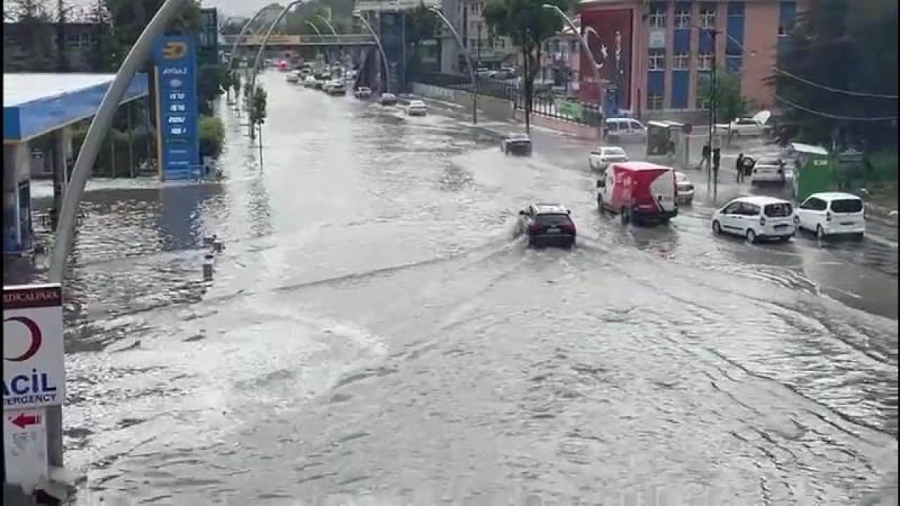Ankara'yı yine sel aldı... Belediye başkanından ilginç yorum: “Ankara’ya deniz geldi”