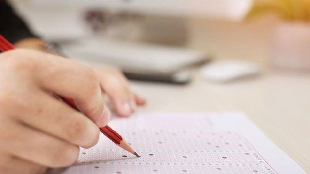 İOKBS başvurusu başladı! Öğrenciler için bu sene ne kadar burs verilecek?