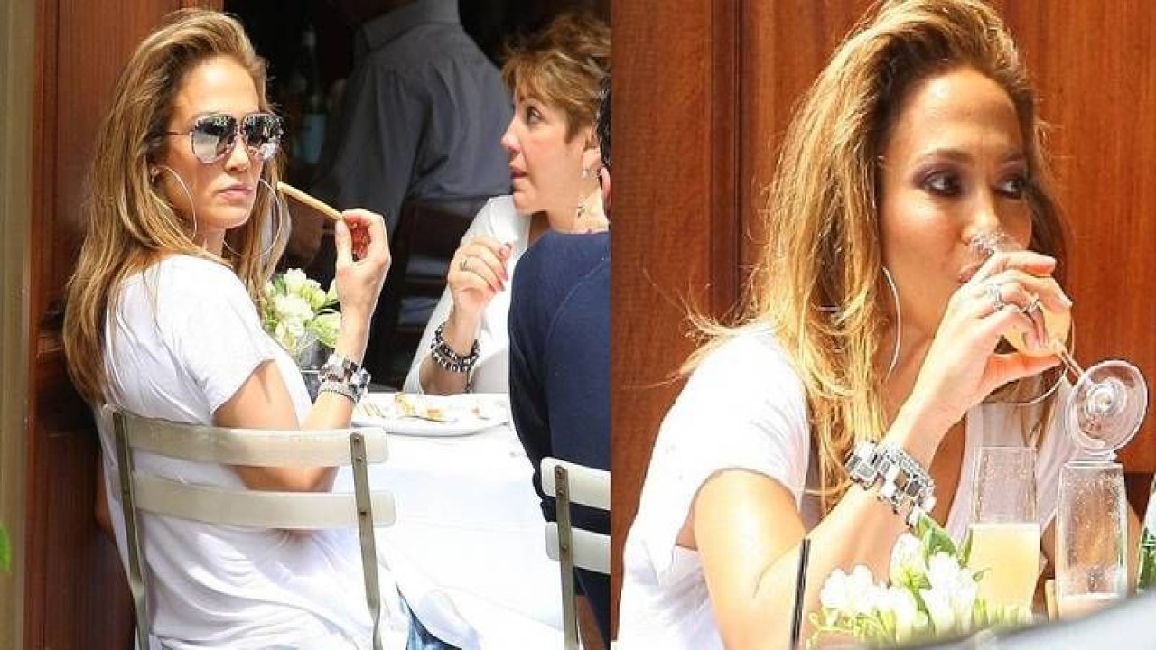53'lük Jennifer Lopez'den Güzellik Sırları! Botoks Yerine Bakın Neyi Tavsiye Ediyor