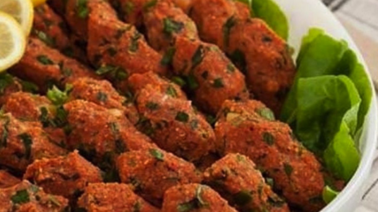 Mercimek Köftesine Lezzet Katan tüyo! Meğer böyle çok daha kolay yapılıyormuş