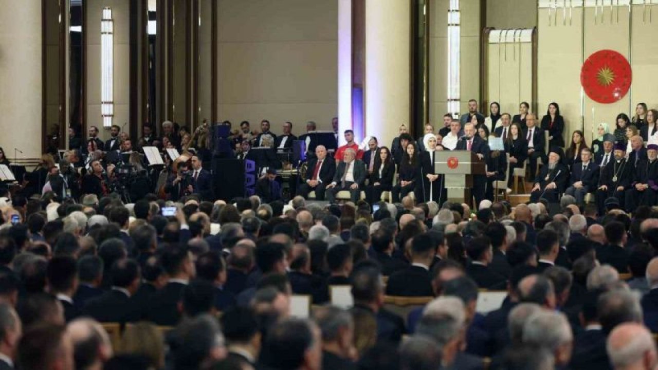 Cumhurbaşkanı Recep Tayyip Erdoğan 'KONUŞURKEN DÜNYA LİDERLERİ YANINDA YER ALDI'