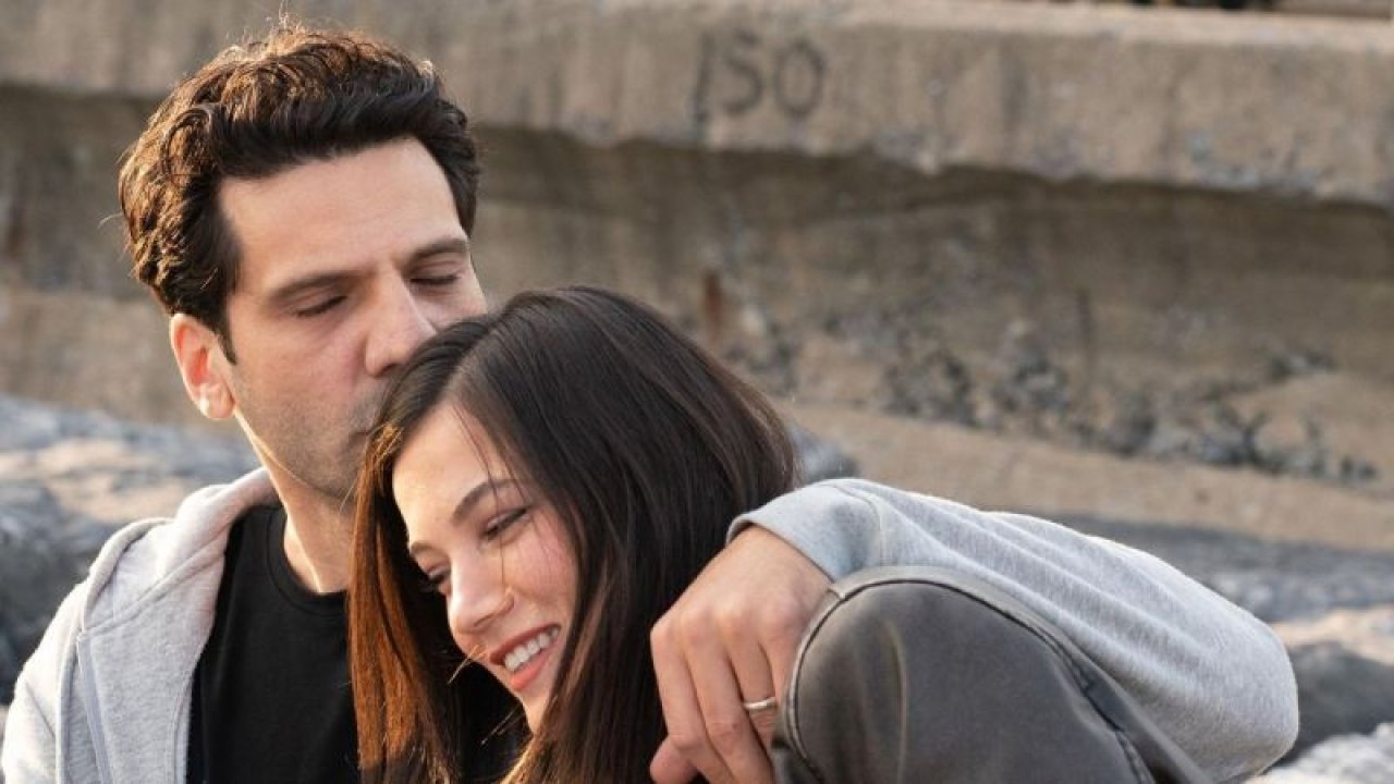 Yargı dizisi sezon finali yaptı Savcı tatile çıktı! Kaan Urgancıoğlu Yeniköy’de kameralara yansıdı!