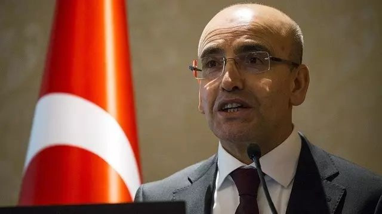 Bakan Mehmet Şimşek, Twitter üzerinden açıklamada bulundu! ‘Acil önceliğimiz’ diyerek o konuya dikkat çekti!