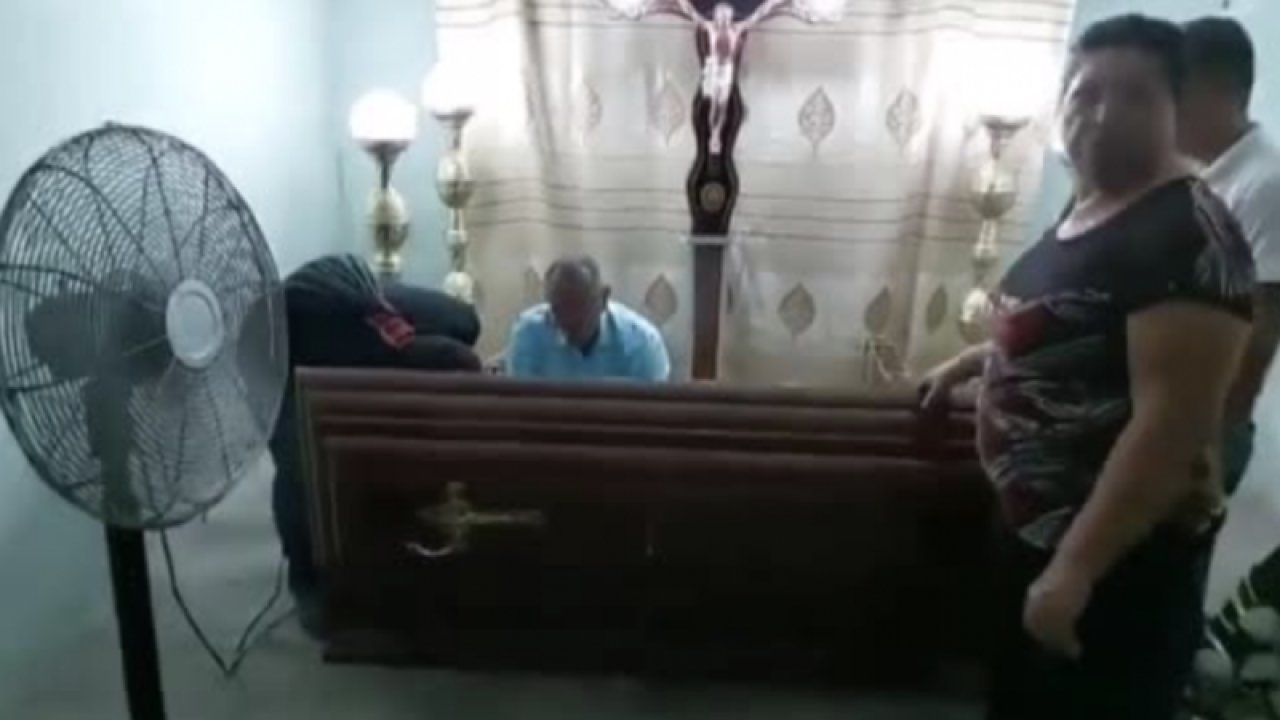 Cenaze töreni için tabuta konulan kadın nefes alırken bulundu