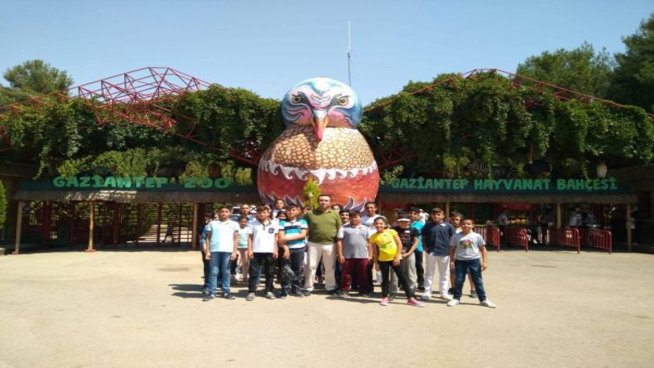 Başaralı öğrencilere hayvanat bahçesi gezdirildi