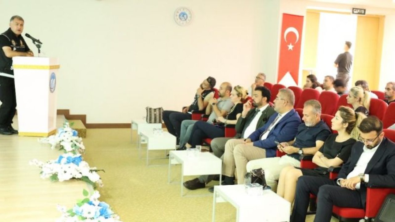 GİBTÜ’de "Uyuşturucu ile Mücadelede Ailenin Önemi" konulu konferans düzenlendi