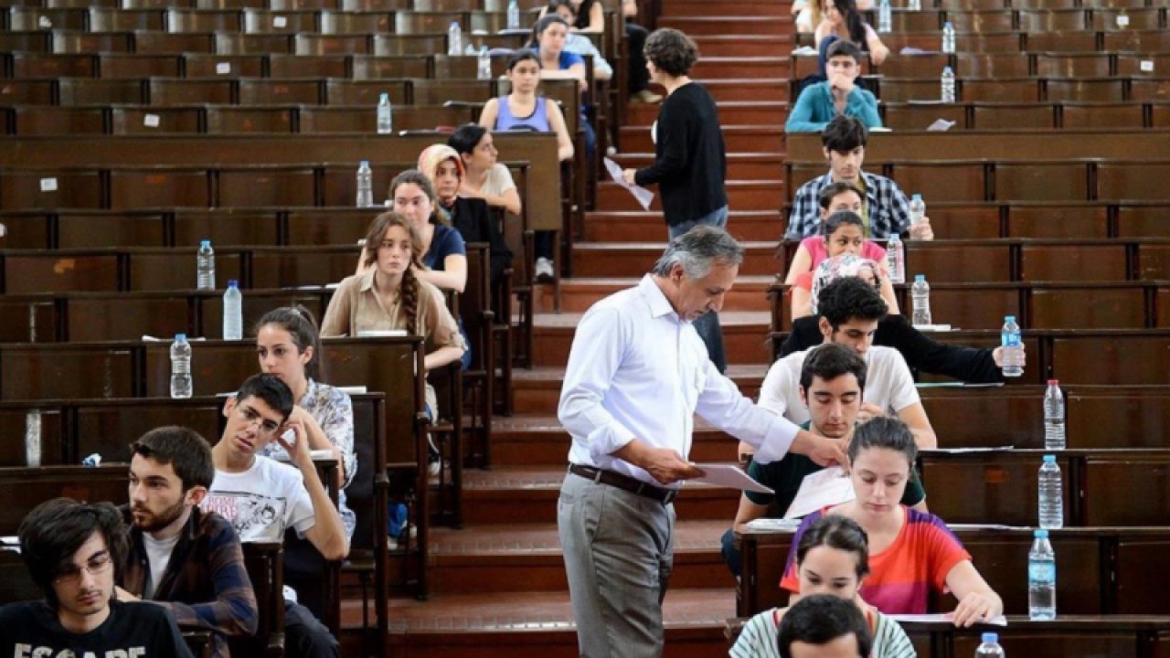 YKS’ye girecek depremzedelerin ulaşım ve konaklama ihtiyaçlarını AFAD karşılayacak