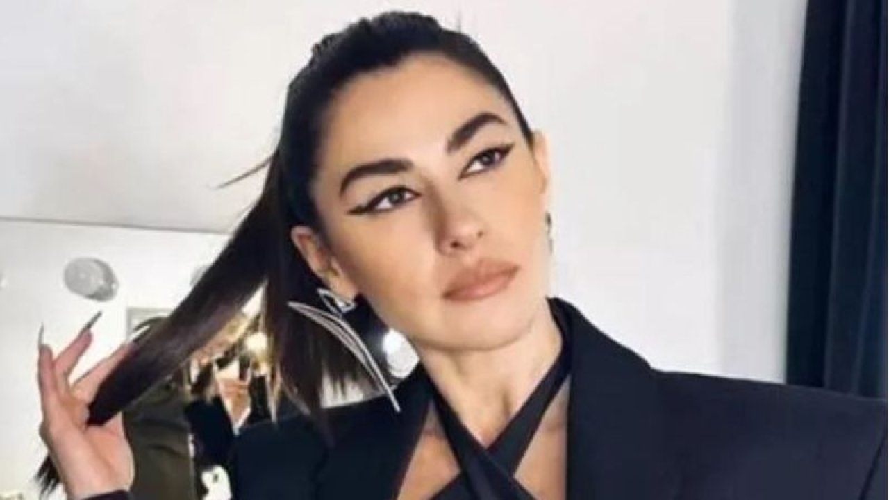 40’lık Nesrin Cavadzade gençlere taş çıkardı! Siyah mayosu içindeki fit görüntüsü beğeni aldı!