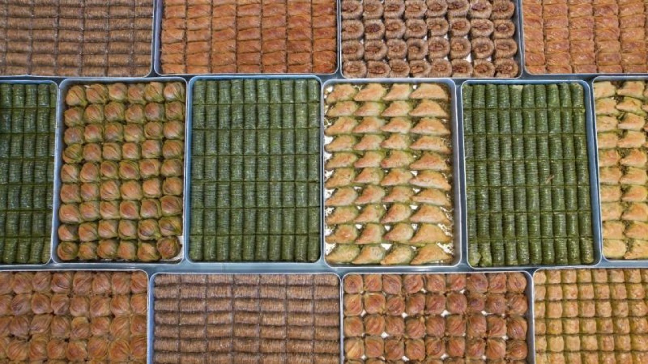Antep baklavasındaki oyunu tartı ile ortaya çıkardı. Baklava yerine şerbet yemeyin