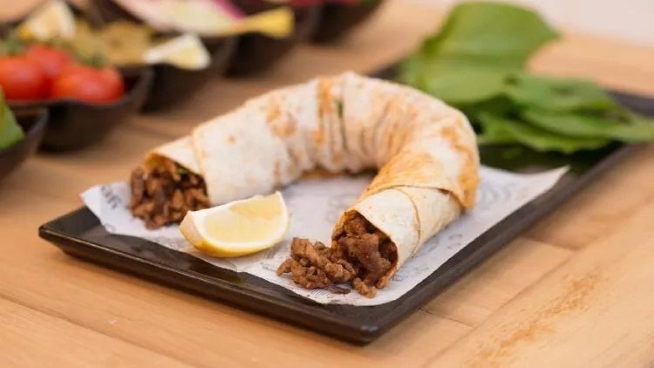 Evde Tantuni Yapmak O Kadar Kolaymış Ki… Parmak Yediren Mersin Tantuninin Püf Noktasını Ustası Verdi!