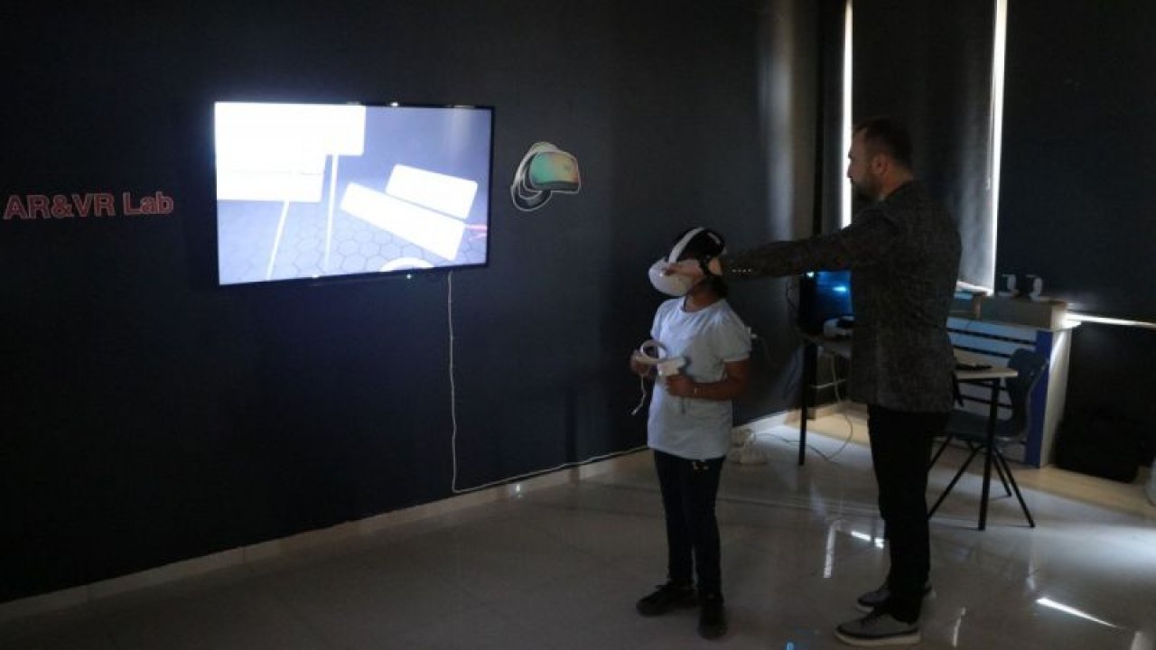 Gaziantep'in İslahiye ilçesinde Manas Üniversitesince "Biruni Sanal Gerçeklik Laboratuvarı" kuruldu
