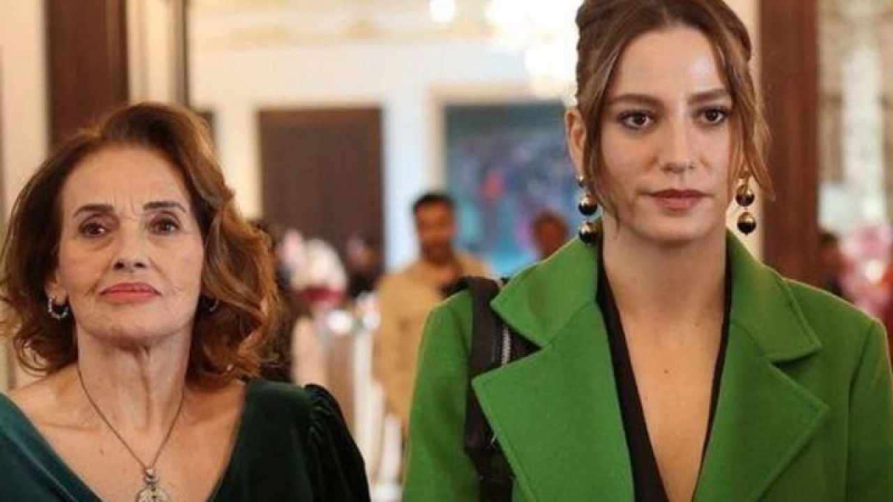 Aile’nin Devin’i Serenay Sarıkaya’nın yeni ailesi ilk kez görüntülendi! Anne ve baba rolü onlara çok yakışacak!