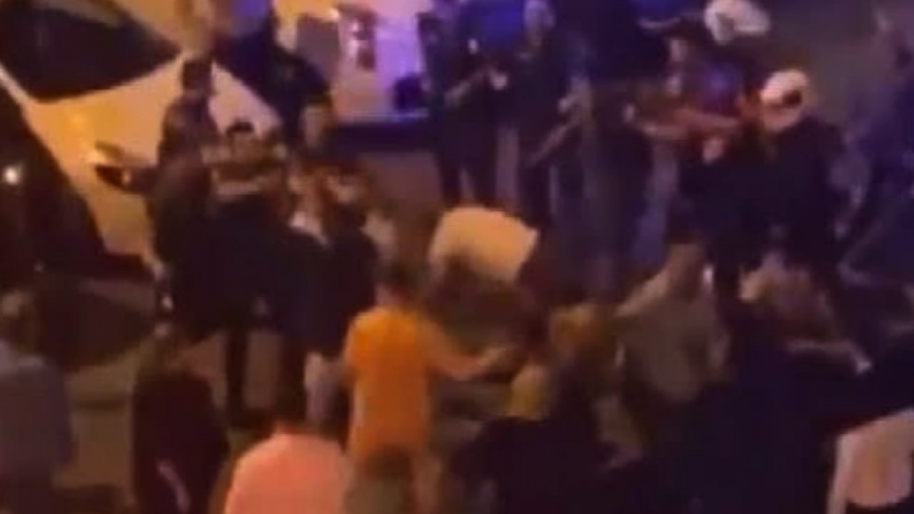Gaziantep'te Düğün Salonunda Kavga Sokağa Taştı! Düğün Salonunda Tekme, Yumruk ve Sopalarla Birbirine Girdiler... İŞTE O ANLAR