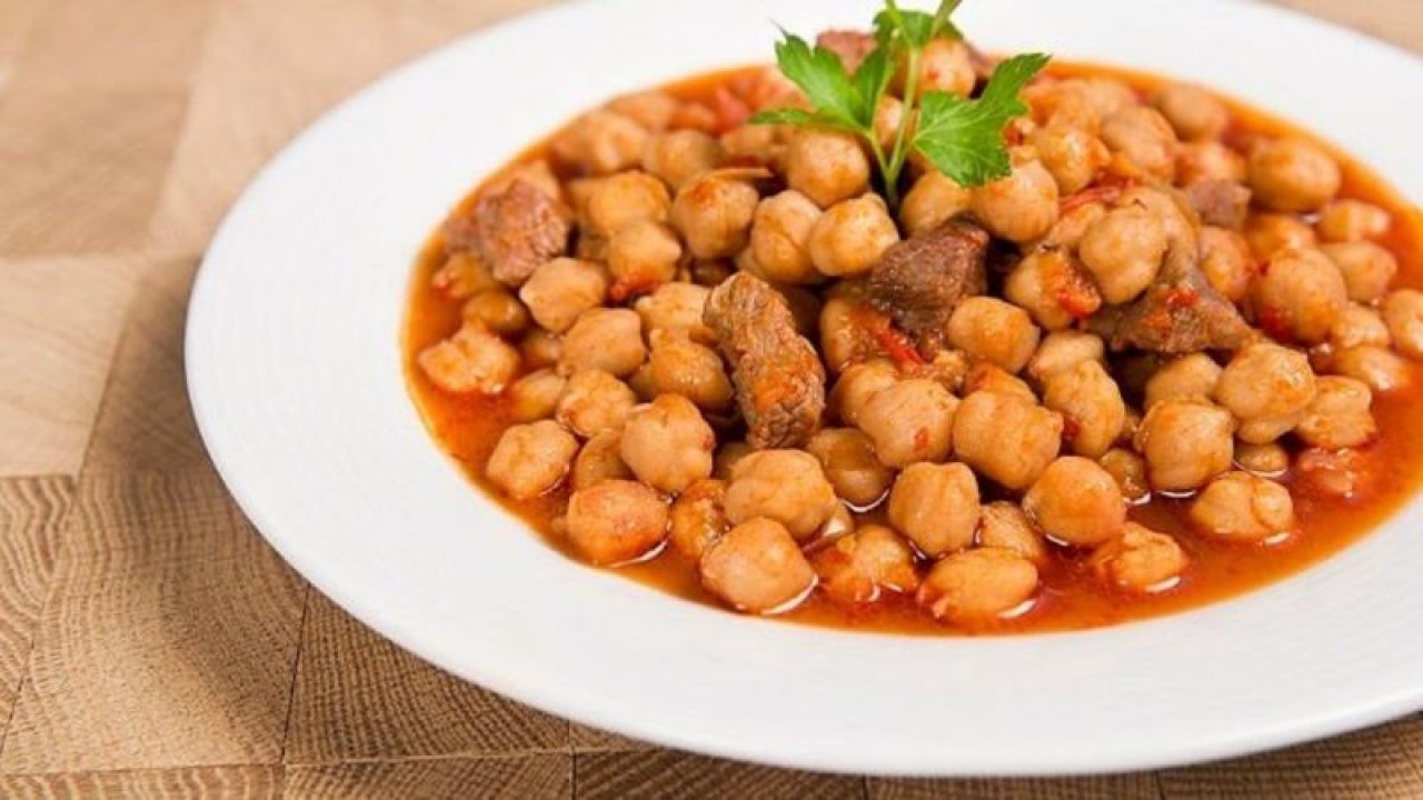 Lokanta Tadında Etli Nohut Yemeği Sırrını Öğrendik! Tadını Baharatlarıyla Zenginleştiren Nefis Tarif!