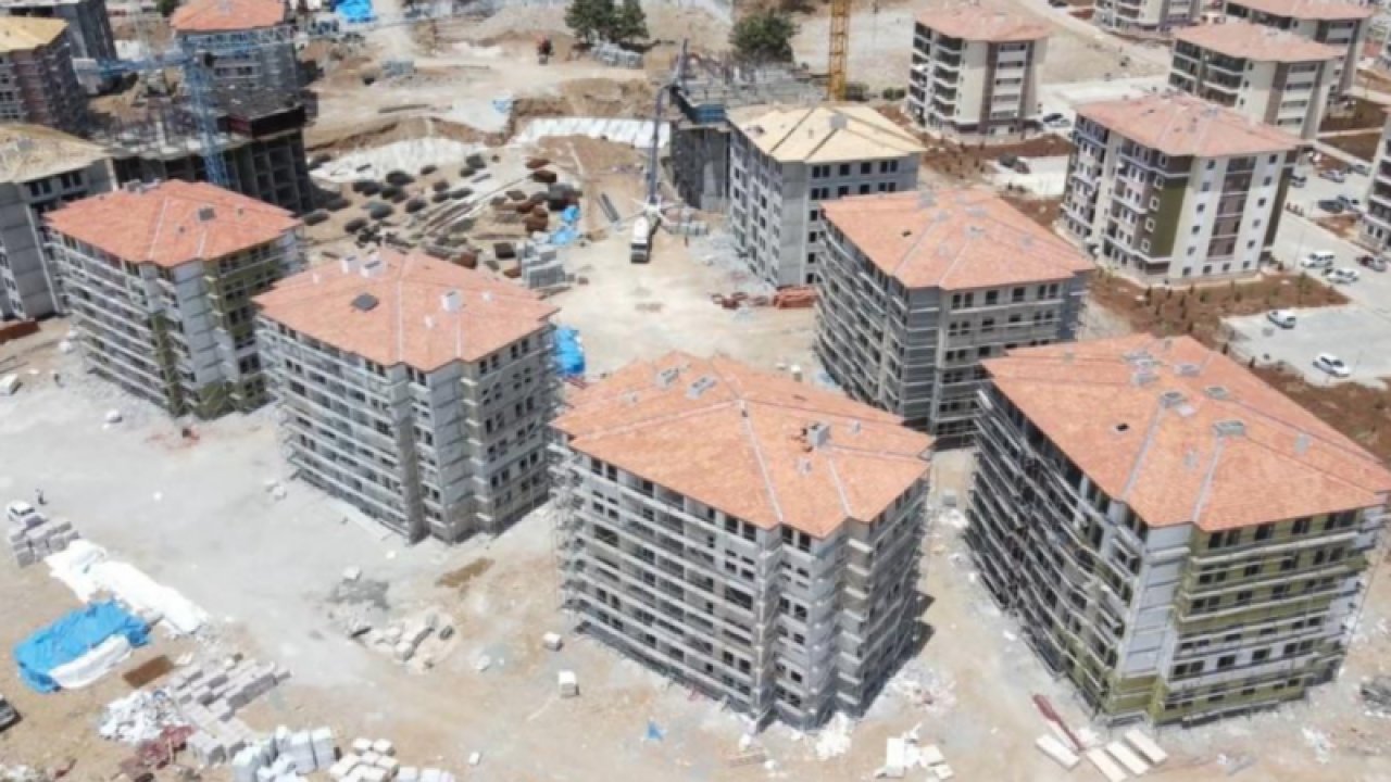 Gaziantep İslahiye'de Konutlar Depremzedeler İçin Hızla Yükseliyor... Bakan Özhaseki: “Deprem bölgesinde durup dinlenmek için vaktimiz yok”... VİDEO HABER