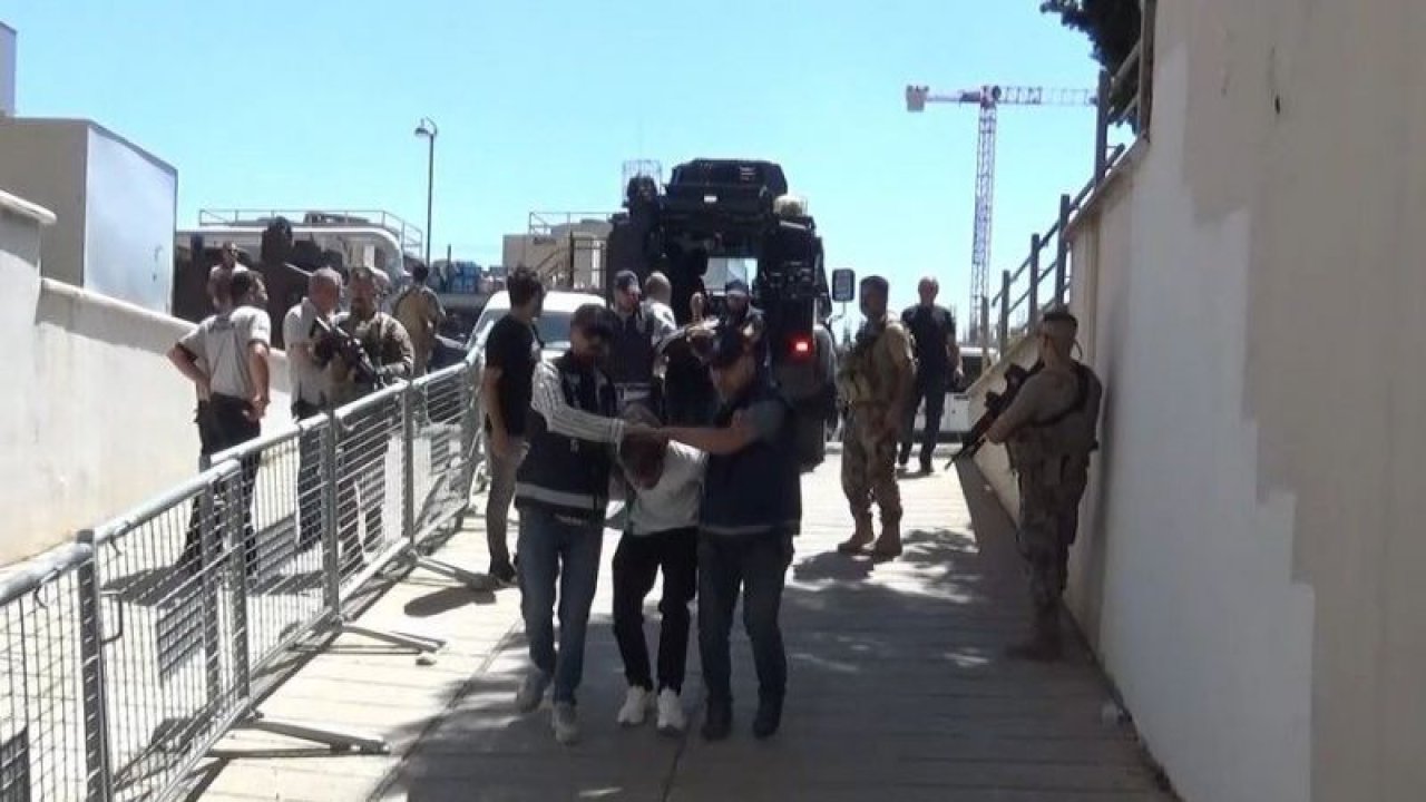 Gaziantep'te, iki aile arasında çıkan ve 3 kişinin ölümü, 2 kişinin de yaralanmasıyla sonuçlanan silahlı kavganın 2 zanlısı tutuklandı