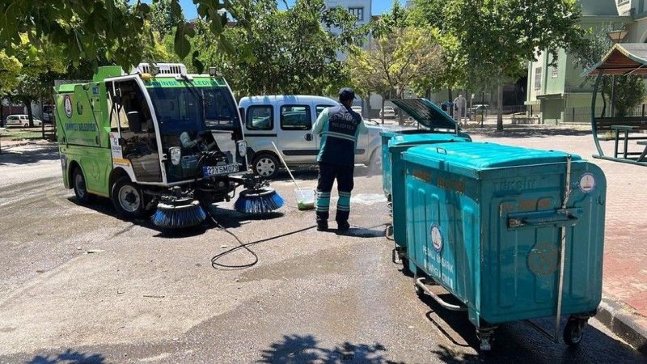 Şahinbey'de temizlik çalışmaları 24 saat esasına göre devam ediyor