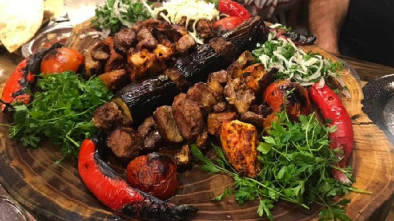 Gaziantep'te 1 KİLO ET 480 TL, 1 ŞİŞ KEBAP 140-150 TL OLDU! Gaziantep'te Vatandaşlar ve Esnaf ARTAN ET FİYATLARINA İSYAN ETTİ!