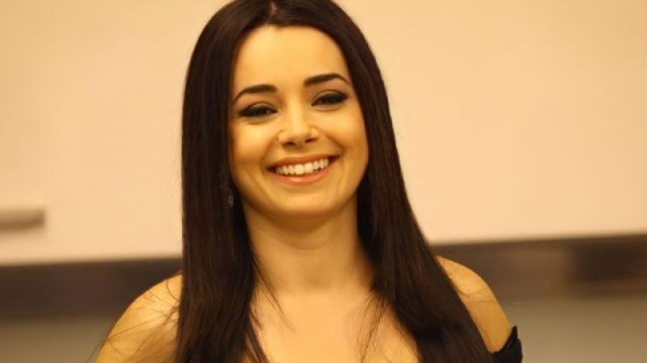 Özgü Namal’ın set ücreti belli oldu! Duyanların ağzı açık kaldı! 10 yıl sonra meğer bu yüzden setlere dönmüş!