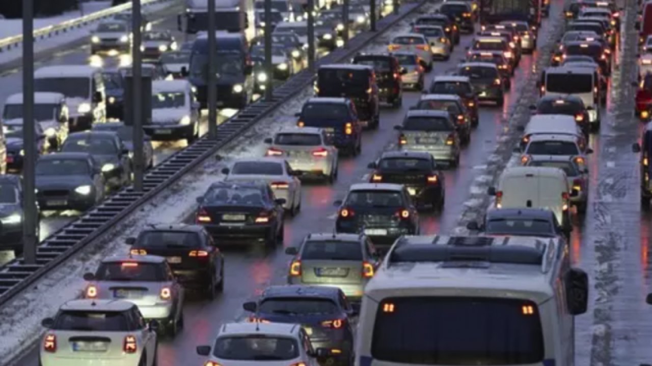 Araç Sahipleri Dikkat! Meclis Genel Kurulu, bir kereye mahsus tüm araçlardan alınacak ek Motorlu Taşıtlar Vergisi (MTV) için onay verdi.