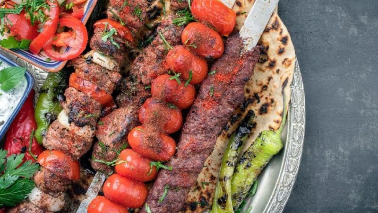 Gazianteplilerin Vazgeçemeyeceği Yemek: Kebap! Et Fiyatları Uçuyor Ama Gazianteplilier Direniyor!
