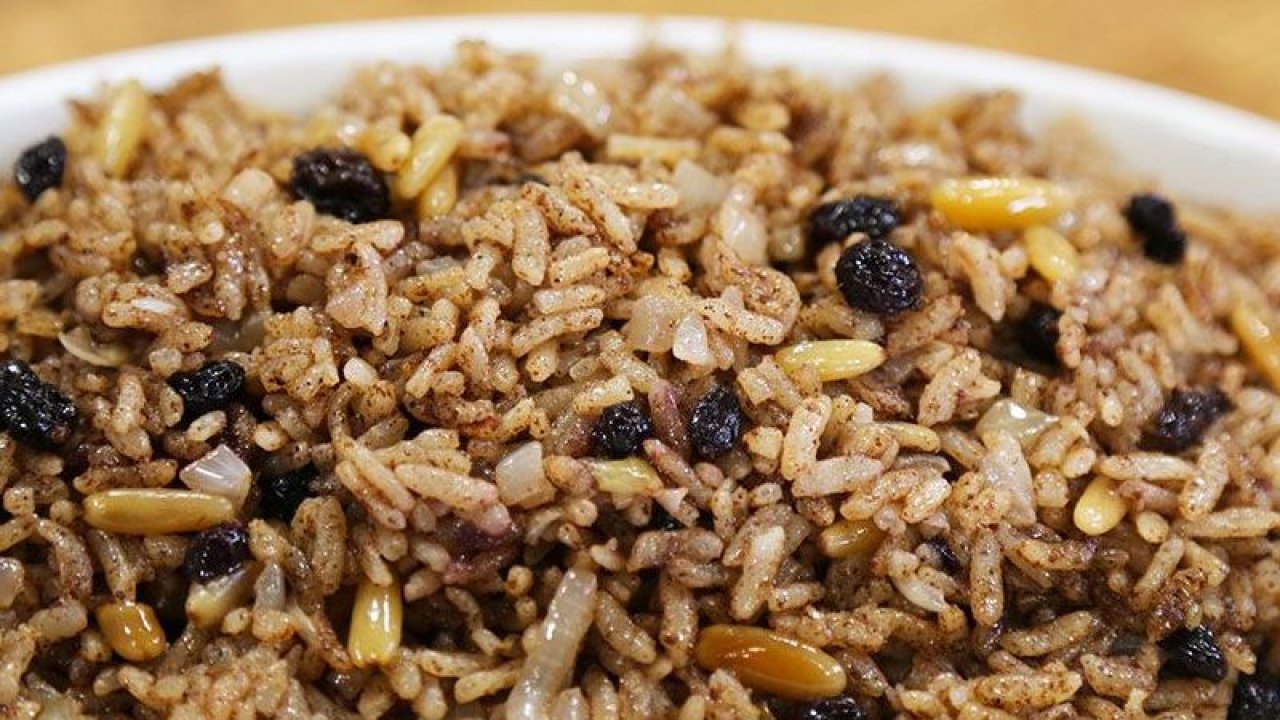 İç pilavı hazırlarken en hassas oranlara dikkat etmek gerekiyor: Bu adımlarla lezzette zirve iç pilav hazırlayacaksınız!